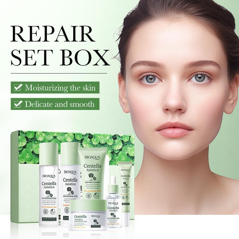 Moisturizing Skin Care Product Set Main image
