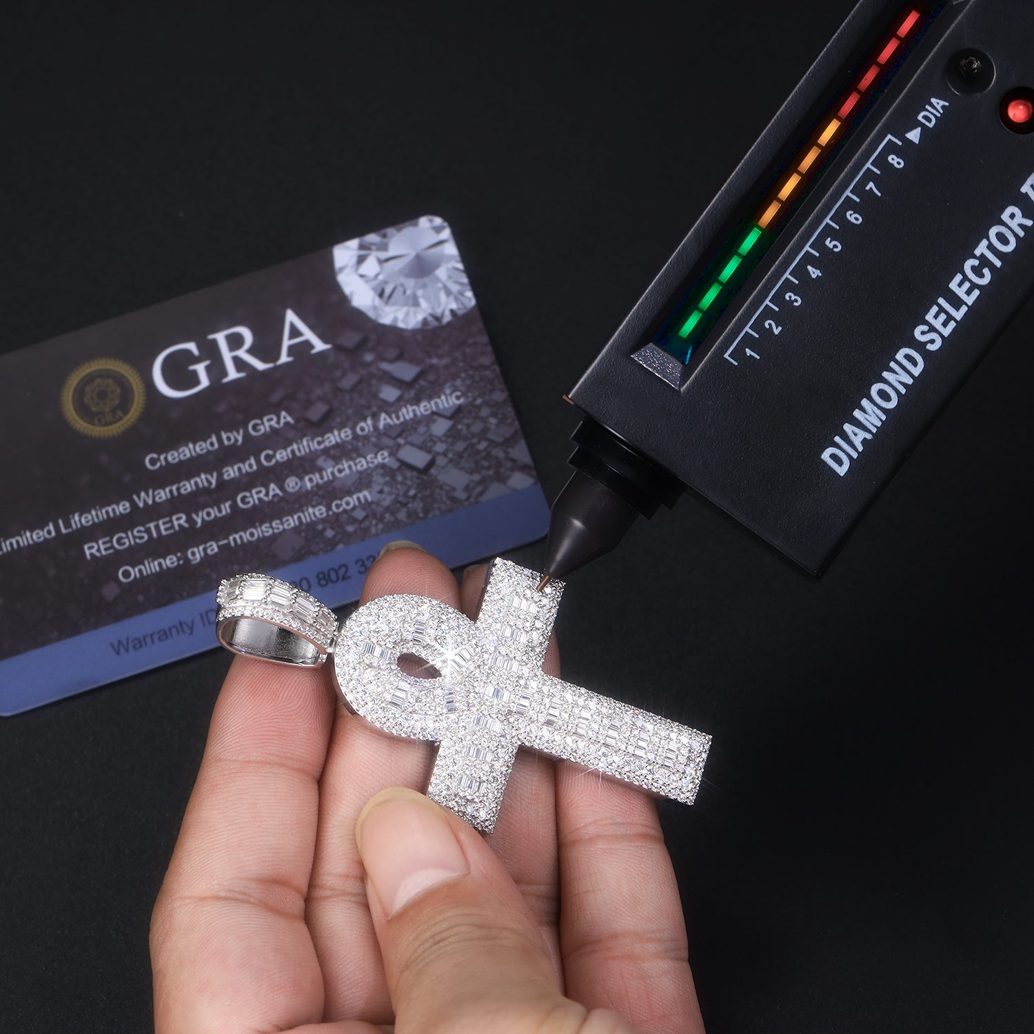 Set With Top-quality Moissanite, This Luxurious And Fashionable Light Luxury Trend Jewelry Necklace Pendant Is Made Of S925 Silver Electroplated With Platinum