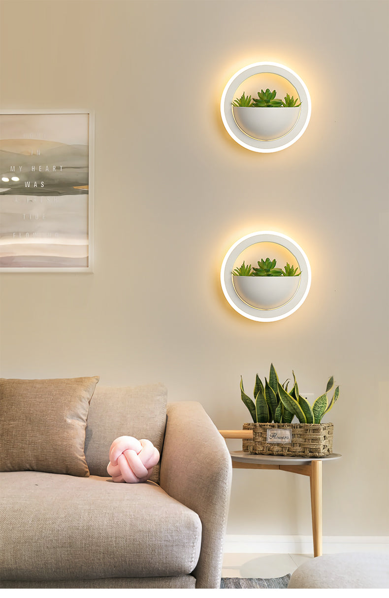 Modern minimalist wall light Secondary image