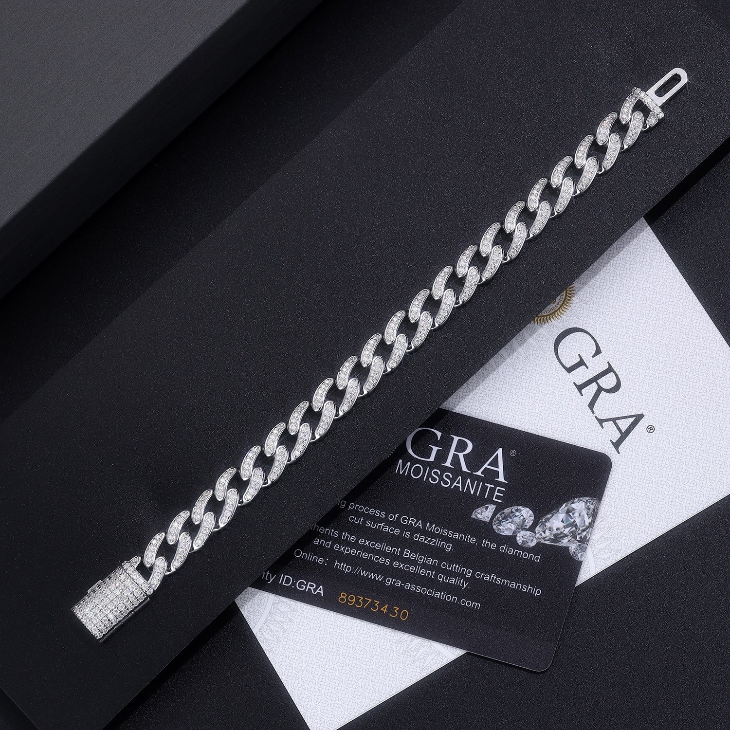 Set With Top-quality Moissanite, This Luxurious And Fashionable Light Luxury Jewelry Silver Bracelet Is Made Of S925 Silver Electroplated With Platinum