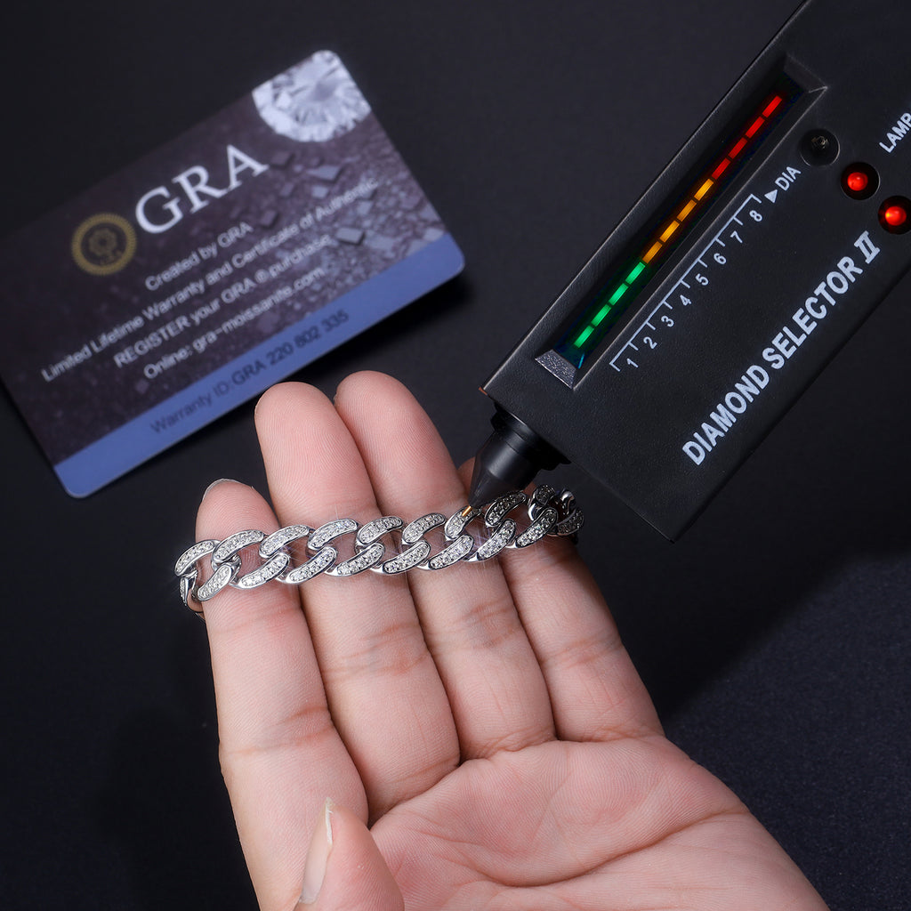 Set With Top-quality Moissanite, This Luxurious And Fashionable Light Luxury Jewelry Silver Bracelet Is Made Of S925 Silver Electroplated With Platinum