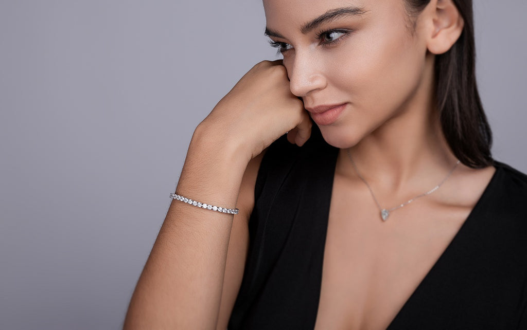 0.3-carat Luxury And Fashionable Light Luxury Trend Jewelry Silver Bracelet Set With Top-quality Moissanite, S925 Silver Electroplated Platinum