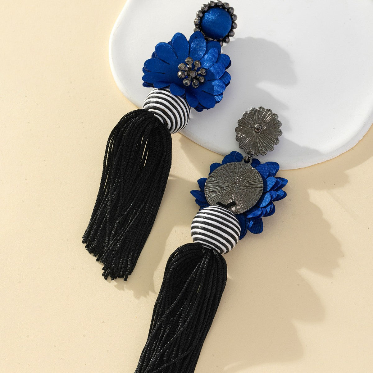 Fashionable Exaggerated Flower Tassel Earrings In Bohemian Ethnic Style